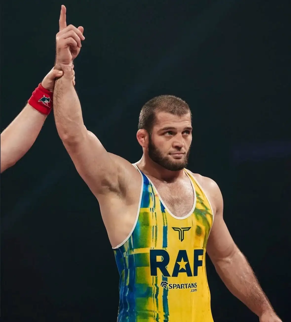Олимпийский чемпион Магомед Рамазанов успешно дебютировал в лиге Real American Freestyle (RAF)