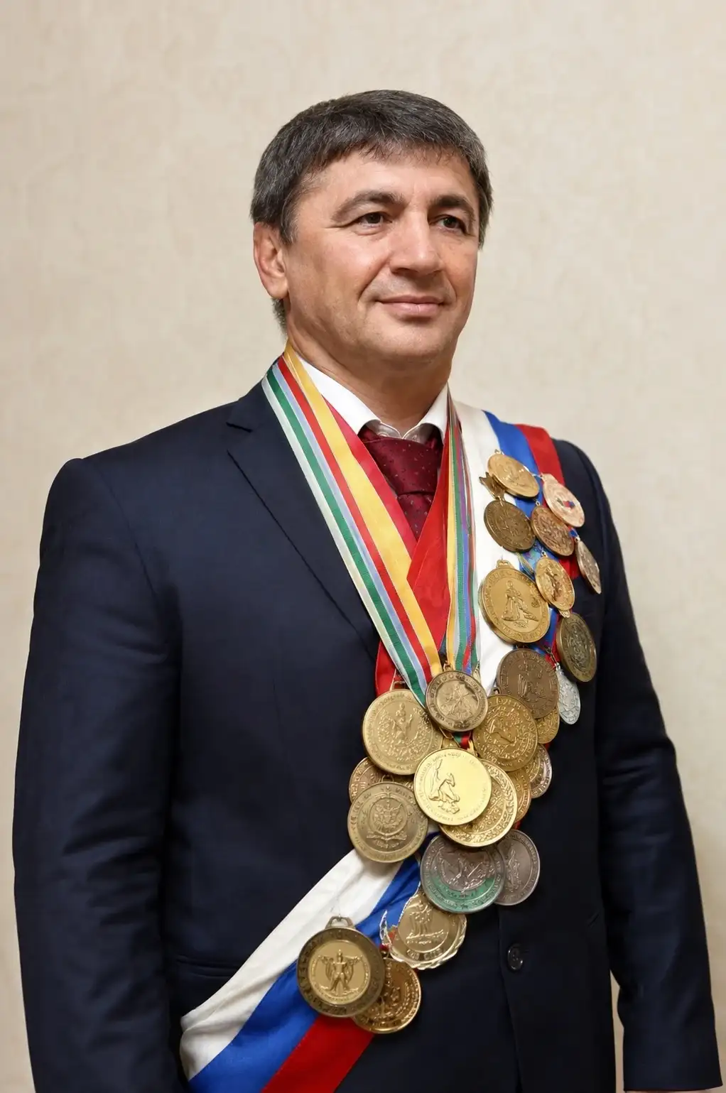 МАГОМЕД-ГАСАН АБУШЕВ: ПЕРВЫЙ ОЛИМПИЙСКИЙ ЧЕМПИОН ДАГЕСТАНА В ВОЛЬНОЙ БОРЬБЕ